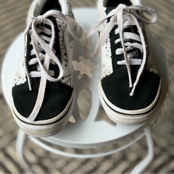 Vans Black and White Dalmatian Old Skool Sneakers Kids Size 2.5 - Picture 2 of 16